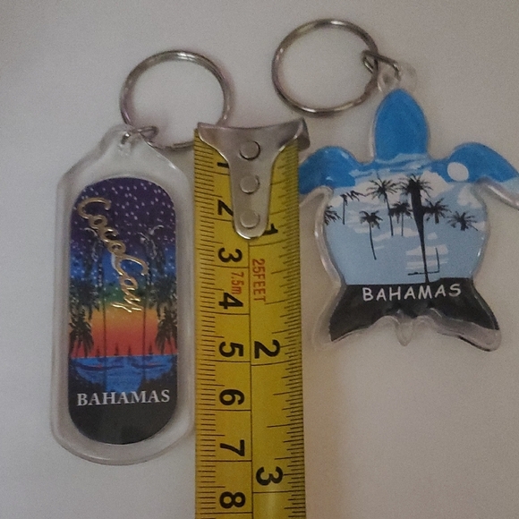 Bahamas Souvenir Keychains Set - Picture 9 of 10